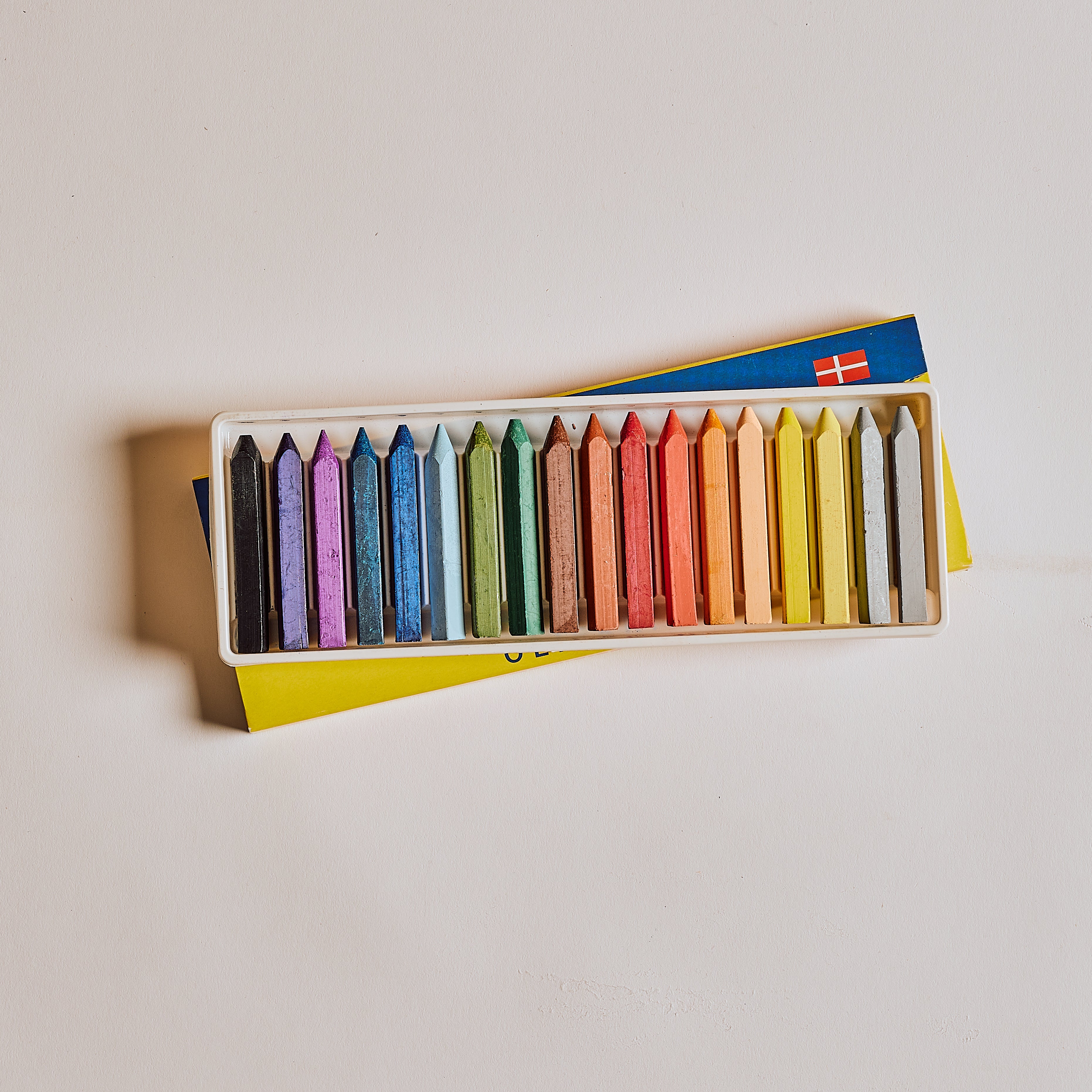 Filia Oil Crayons - 18 assorted